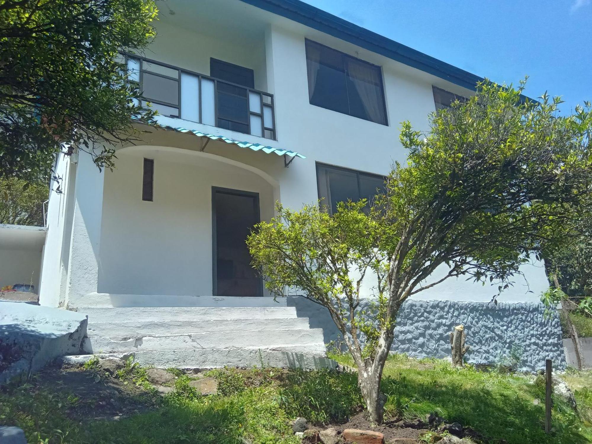 Casa Martin En Banos De Agua Santa Villa Exterior photo